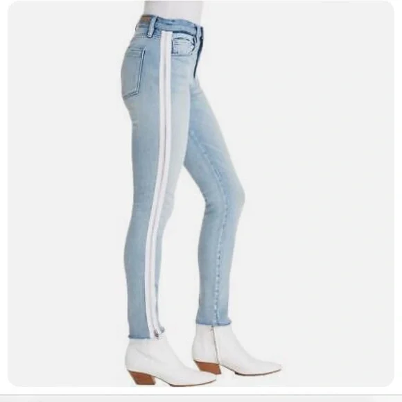BLANKNYC The Great Jones Mid-Rise Zipper Trim Jeans - Picture 1 of 8